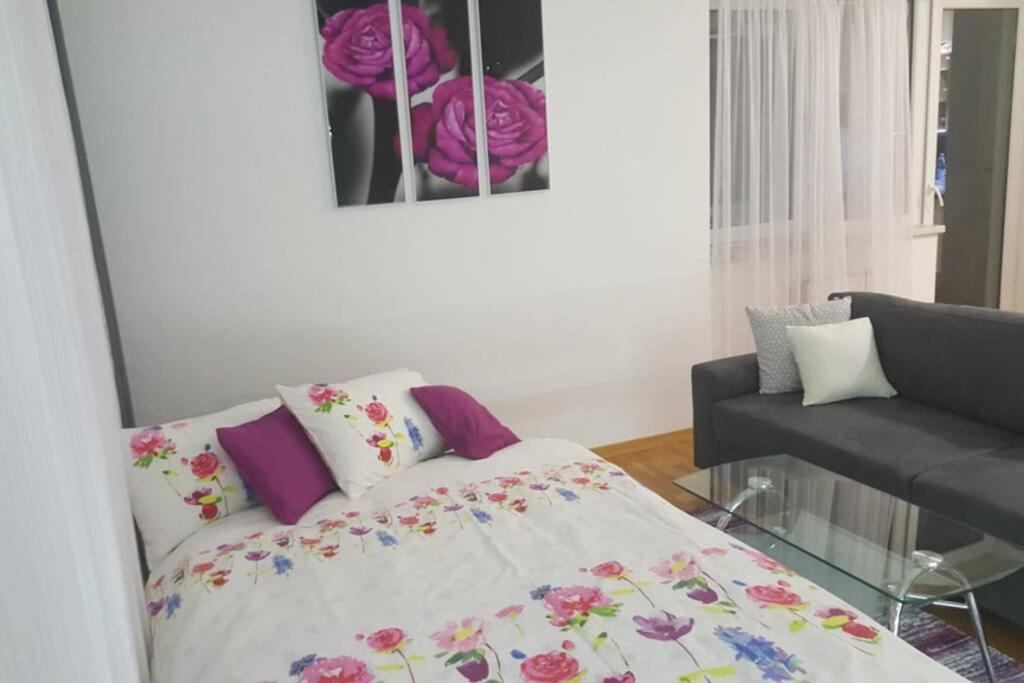Fantasy Apartment Τούζλα Εξωτερικό φωτογραφία