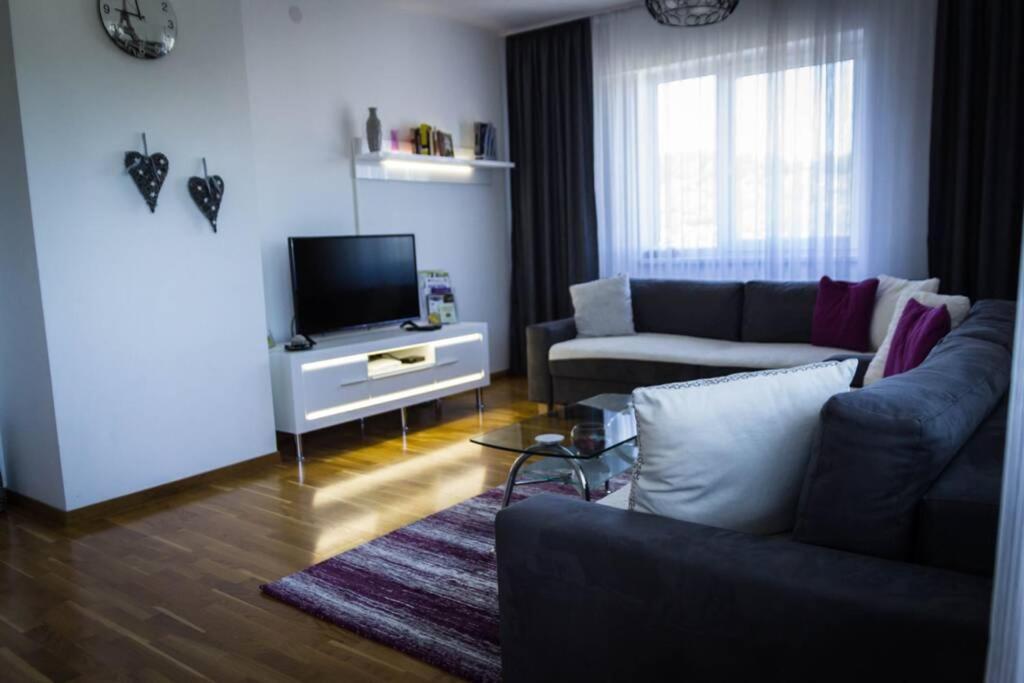Fantasy Apartment Τούζλα Εξωτερικό φωτογραφία