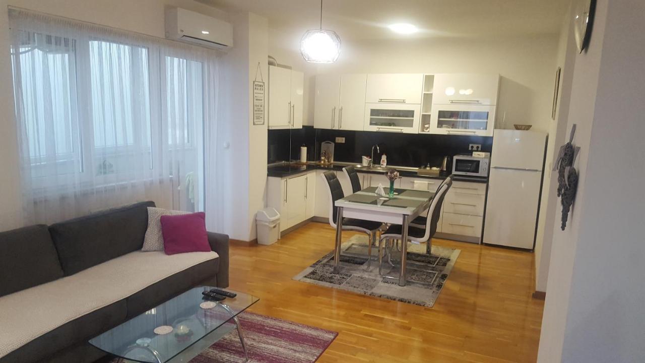 Fantasy Apartment Τούζλα Εξωτερικό φωτογραφία