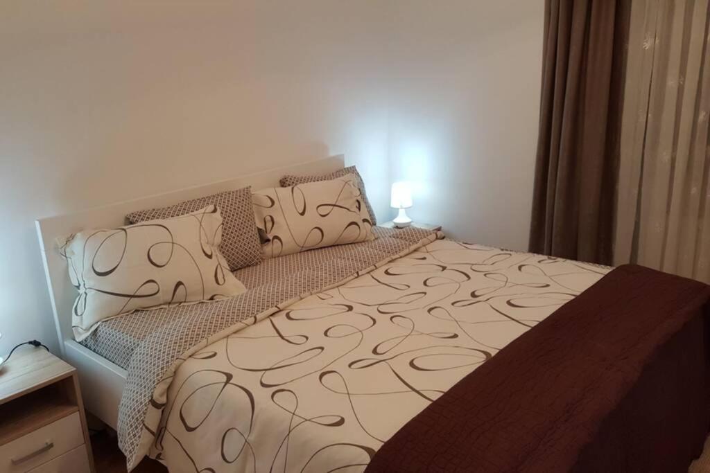 Fantasy Apartment Τούζλα Εξωτερικό φωτογραφία