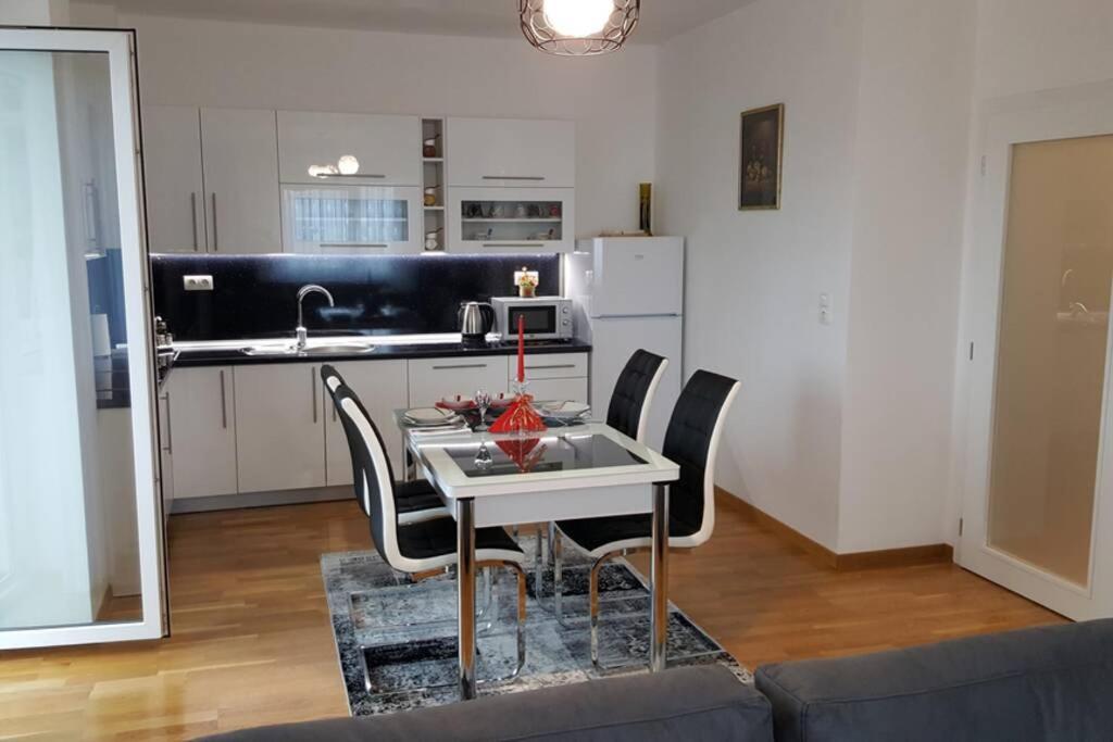 Fantasy Apartment Τούζλα Εξωτερικό φωτογραφία